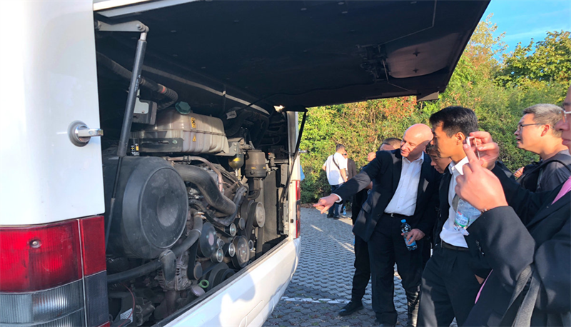 Shengkundao Heavy Truck Engine Fabrikant verwelkomt het bezoek van internationale klanten. Hoe kunnen geavanceerde technologieën worden gebruikt om de duurzaamheid en efficiënte output van het zware vrachtwagenvermogensysteem te optimaliseren?